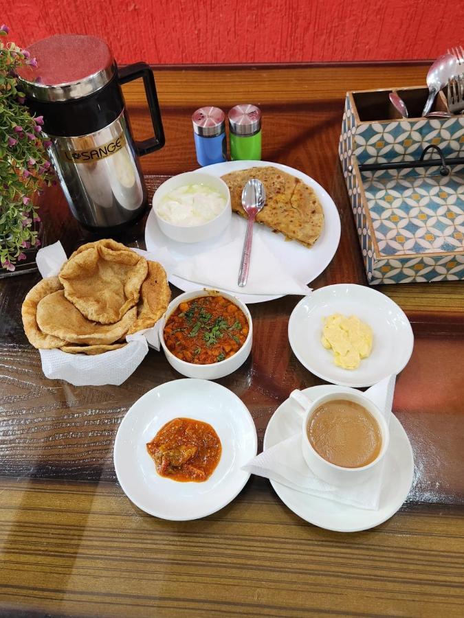 Hotel Ambe Inn By Ambience Delhi Igi Airport New Delhi Exterior foto